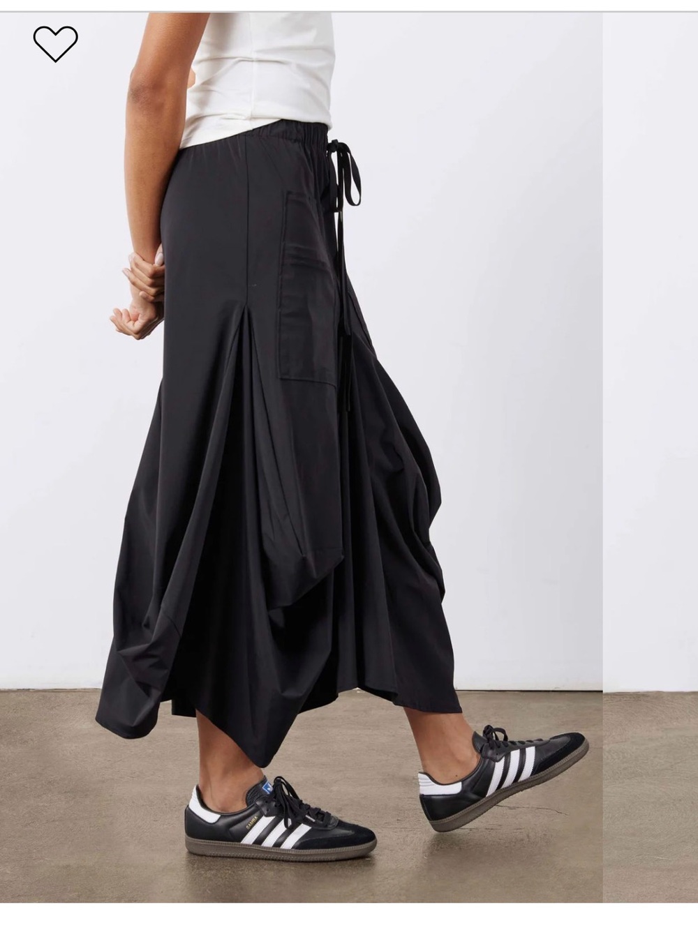 Black Ruti “Go To” Skirt in PXS - Picture 3 of 7